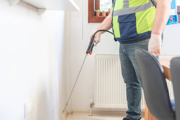 Best Best Pest Control Companies  in West Liberty, IA